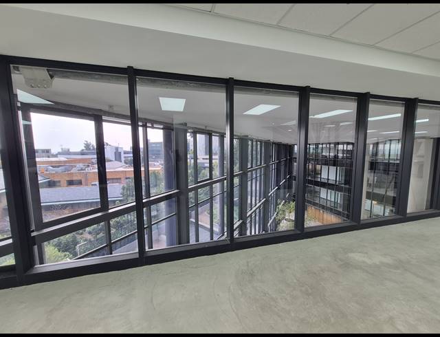 1,066M² OFFICE TO LET IN SANDTON CENTRAL